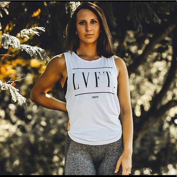 Meet your Posher, Jessica Ekin - Picture 5 of 7